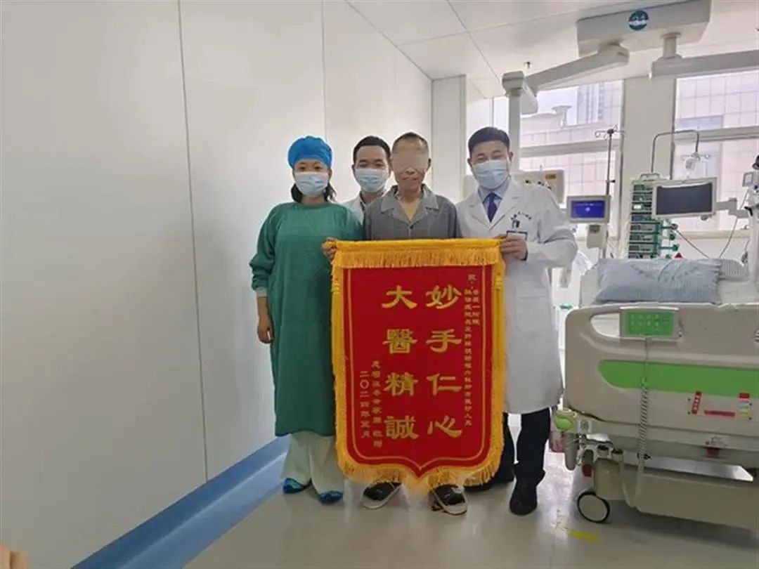 中国医生成功将猪肝移植给活人
