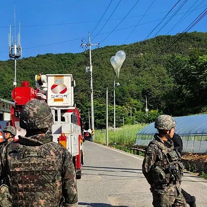 “屎到临头”，留学韩国撞上朝鲜垃圾气球